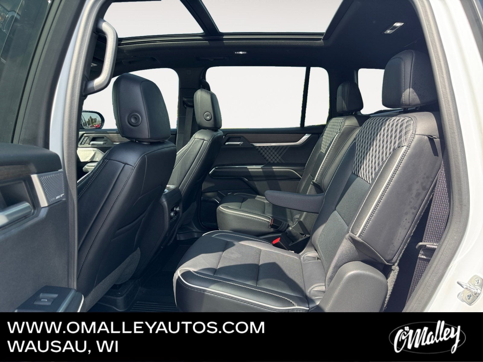 2024 GMC Acadia Denali