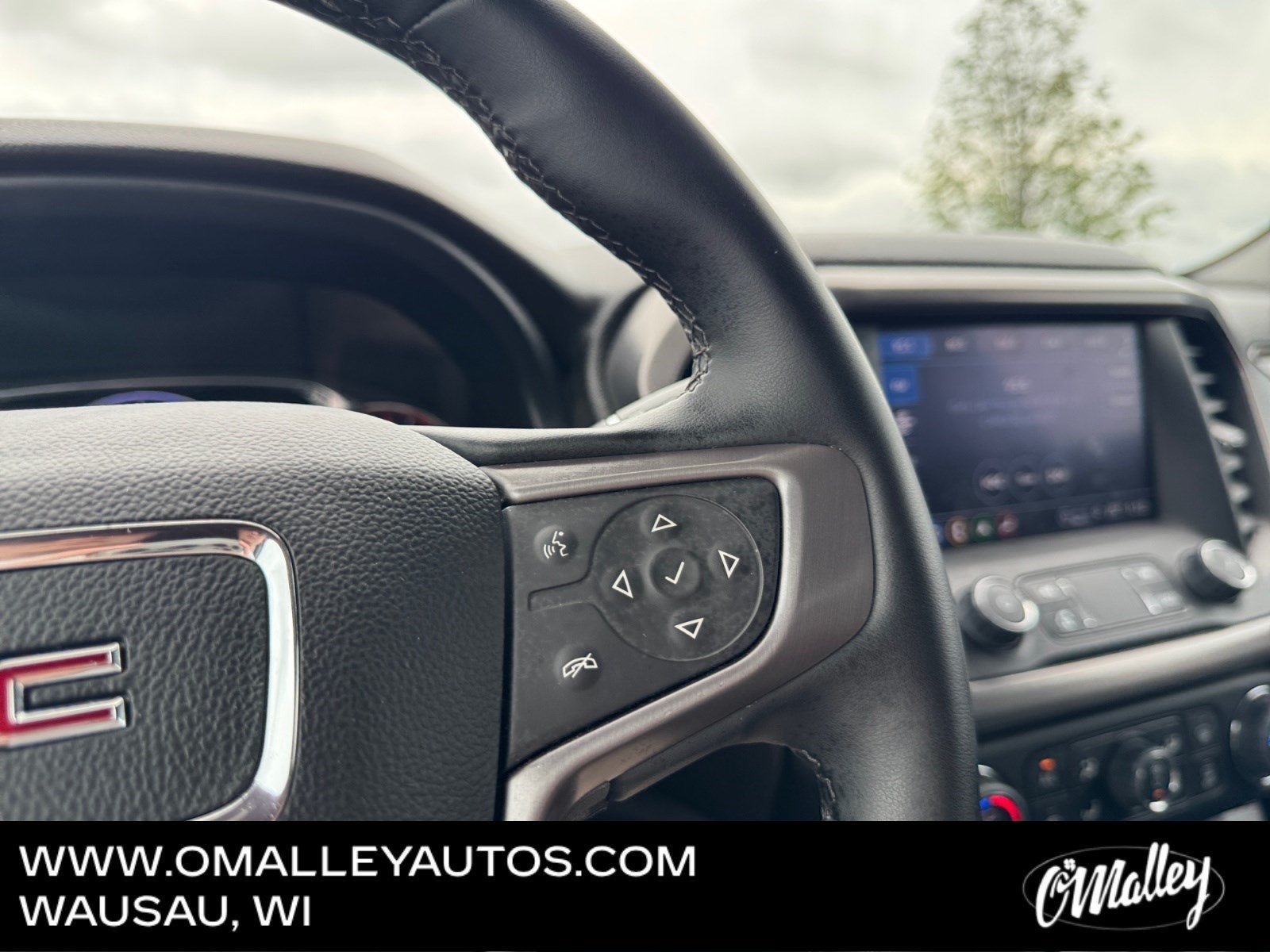 2023 GMC Acadia AT4
