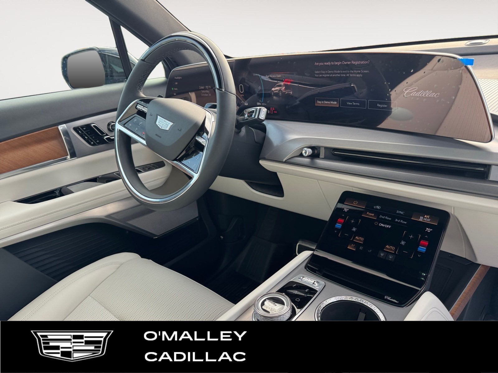 2027 Cadillac VISTIQ Luxury