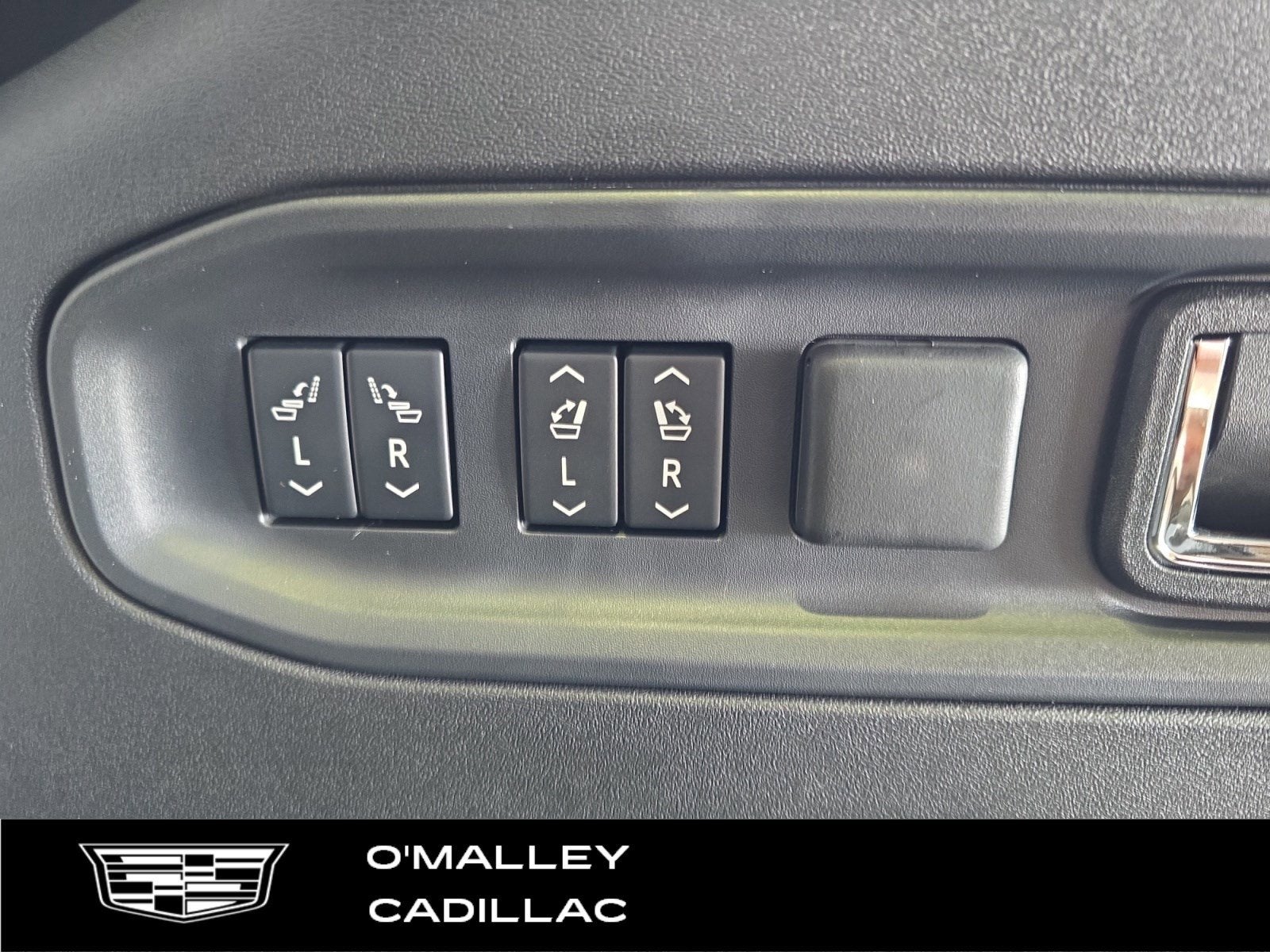 2026 Cadillac VISTIQ Luxury