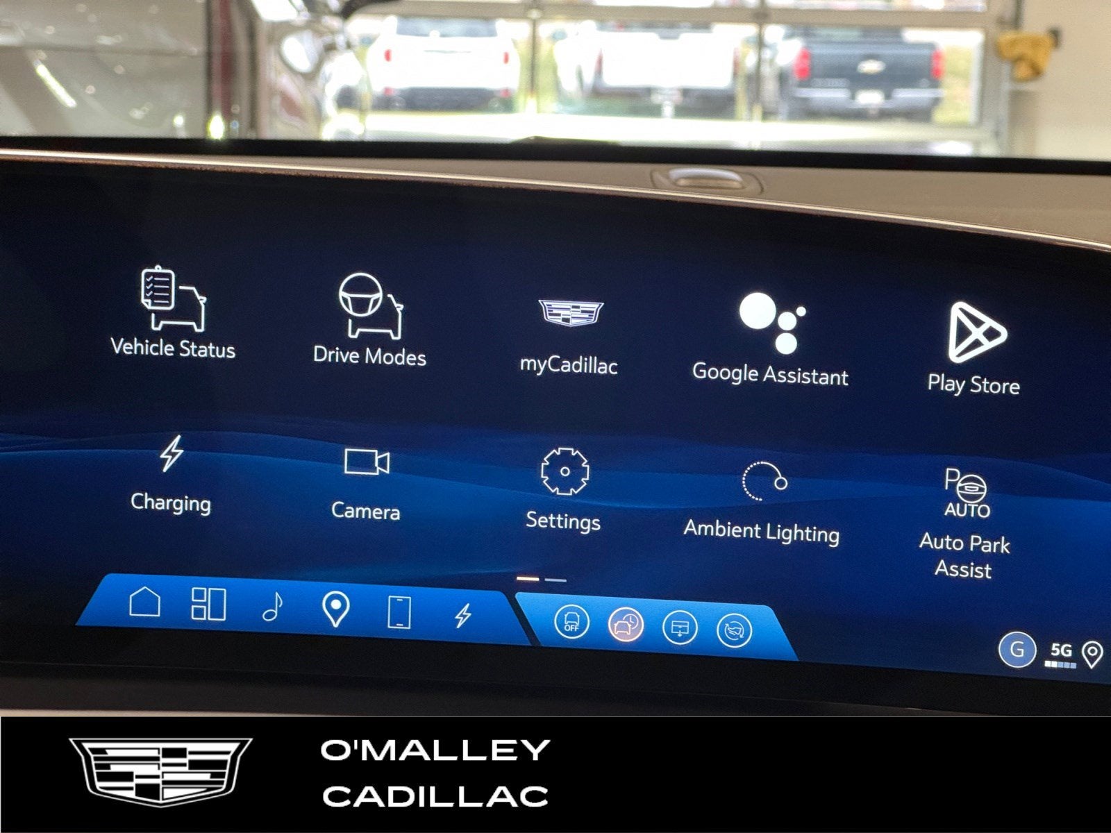 2026 Cadillac VISTIQ Sport