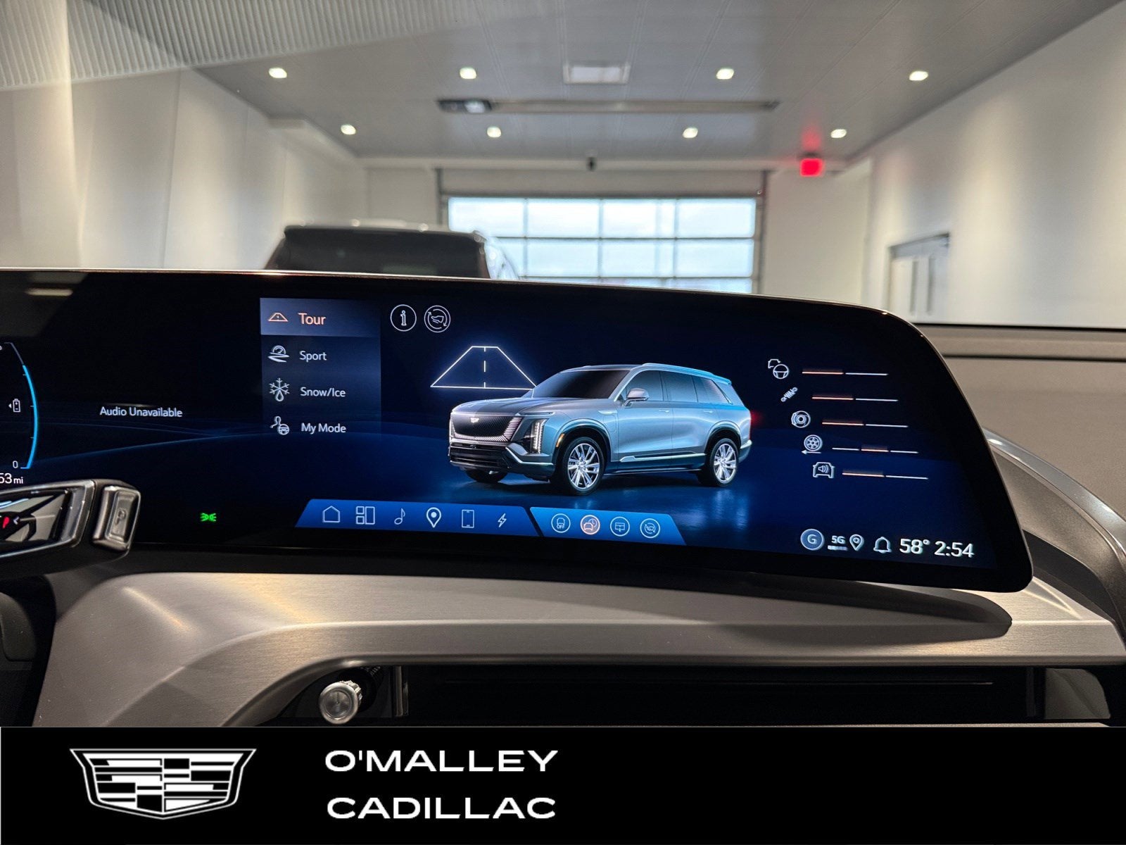 2026 Cadillac VISTIQ Sport