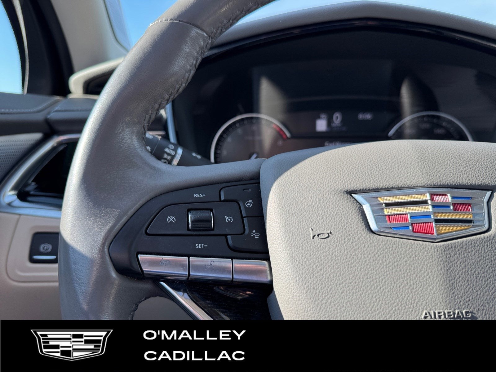 2023 Cadillac XT6 Premium Luxury
