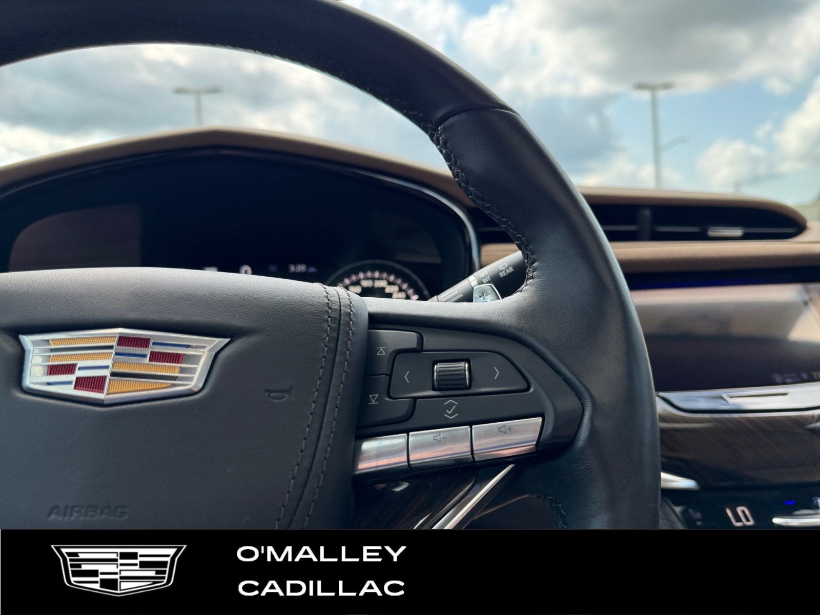2024 Cadillac XT6 Sport