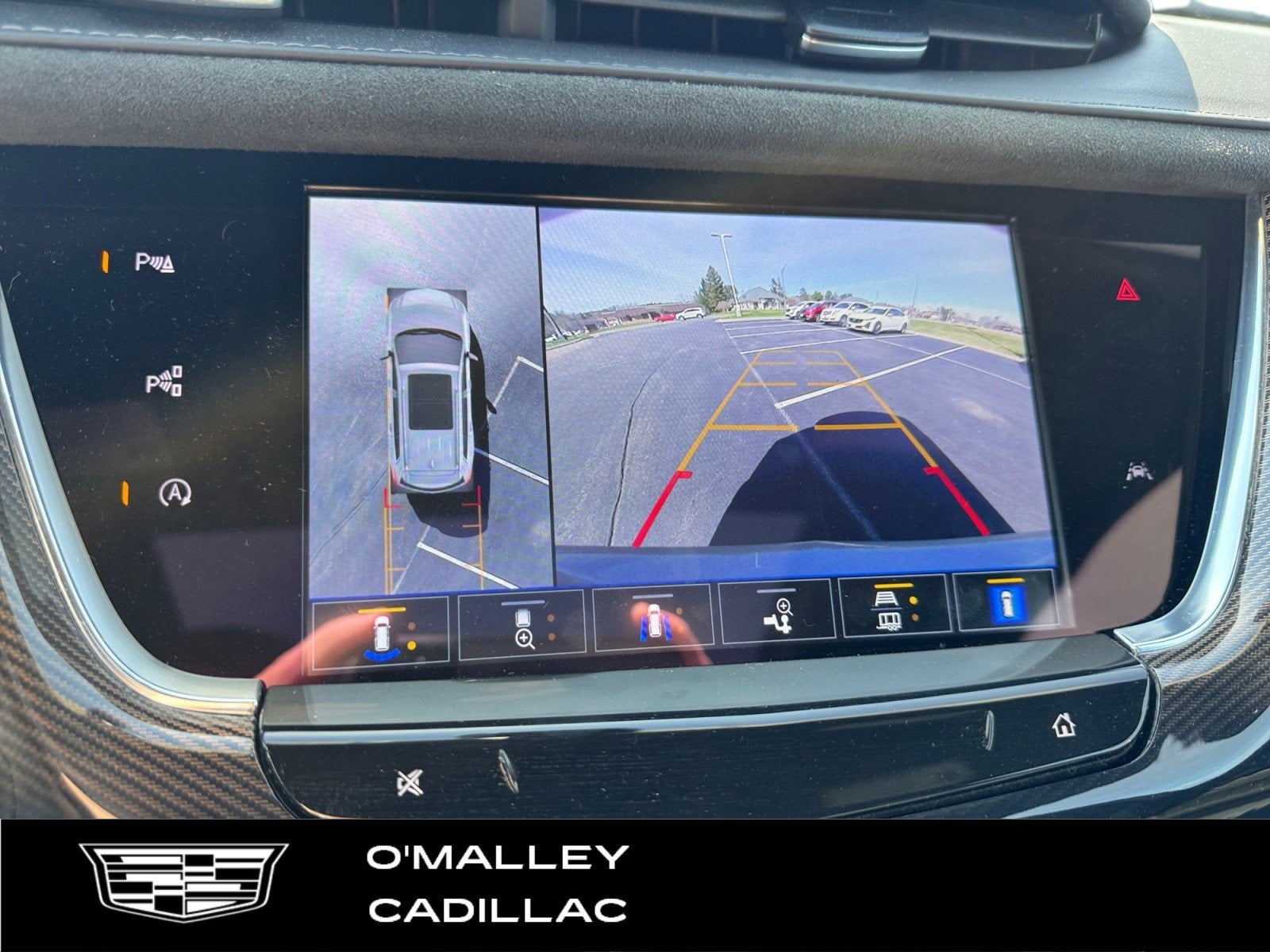 2025 Cadillac XT6 Sport