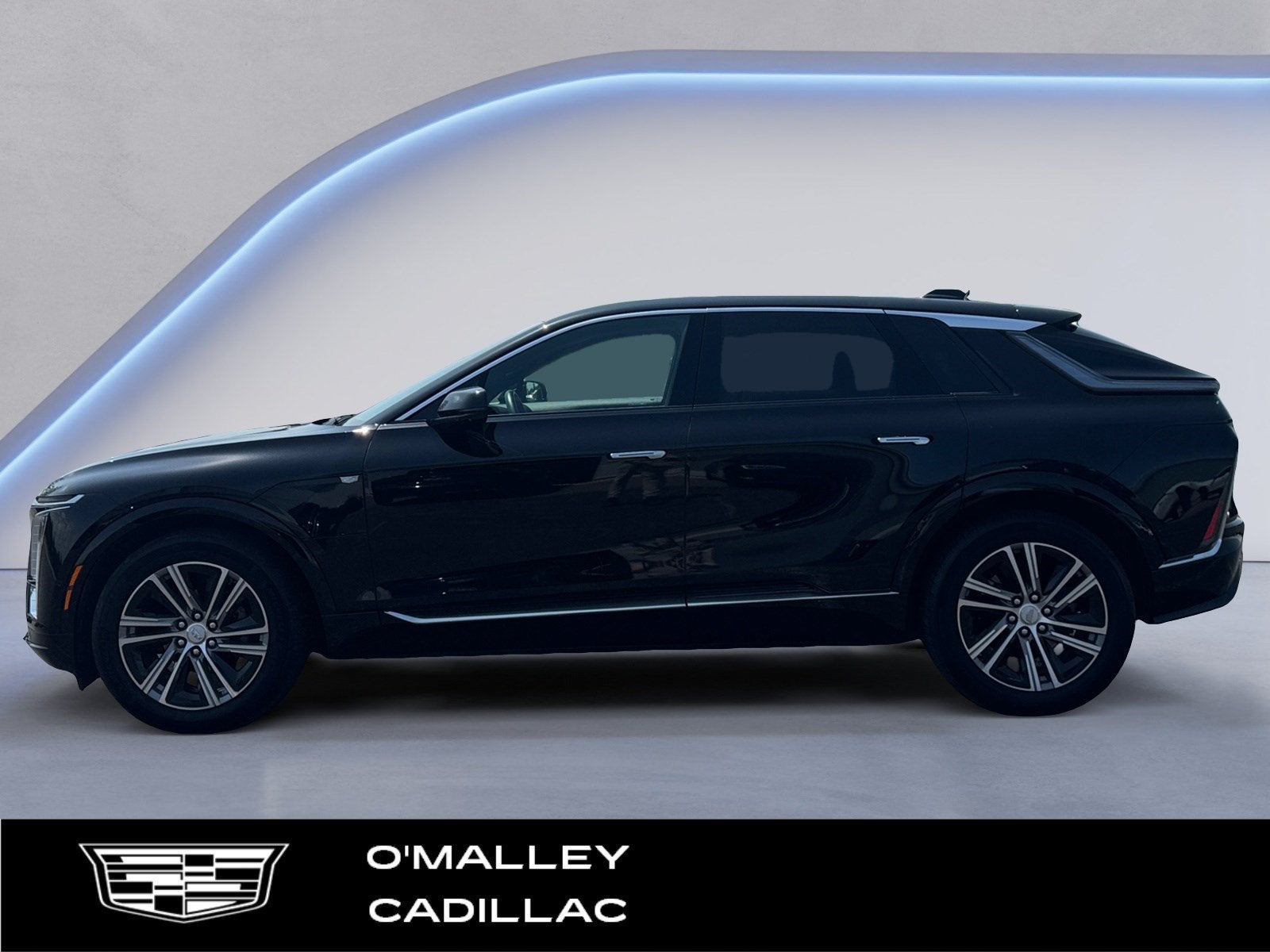 2024 Cadillac LYRIQ Luxury 1