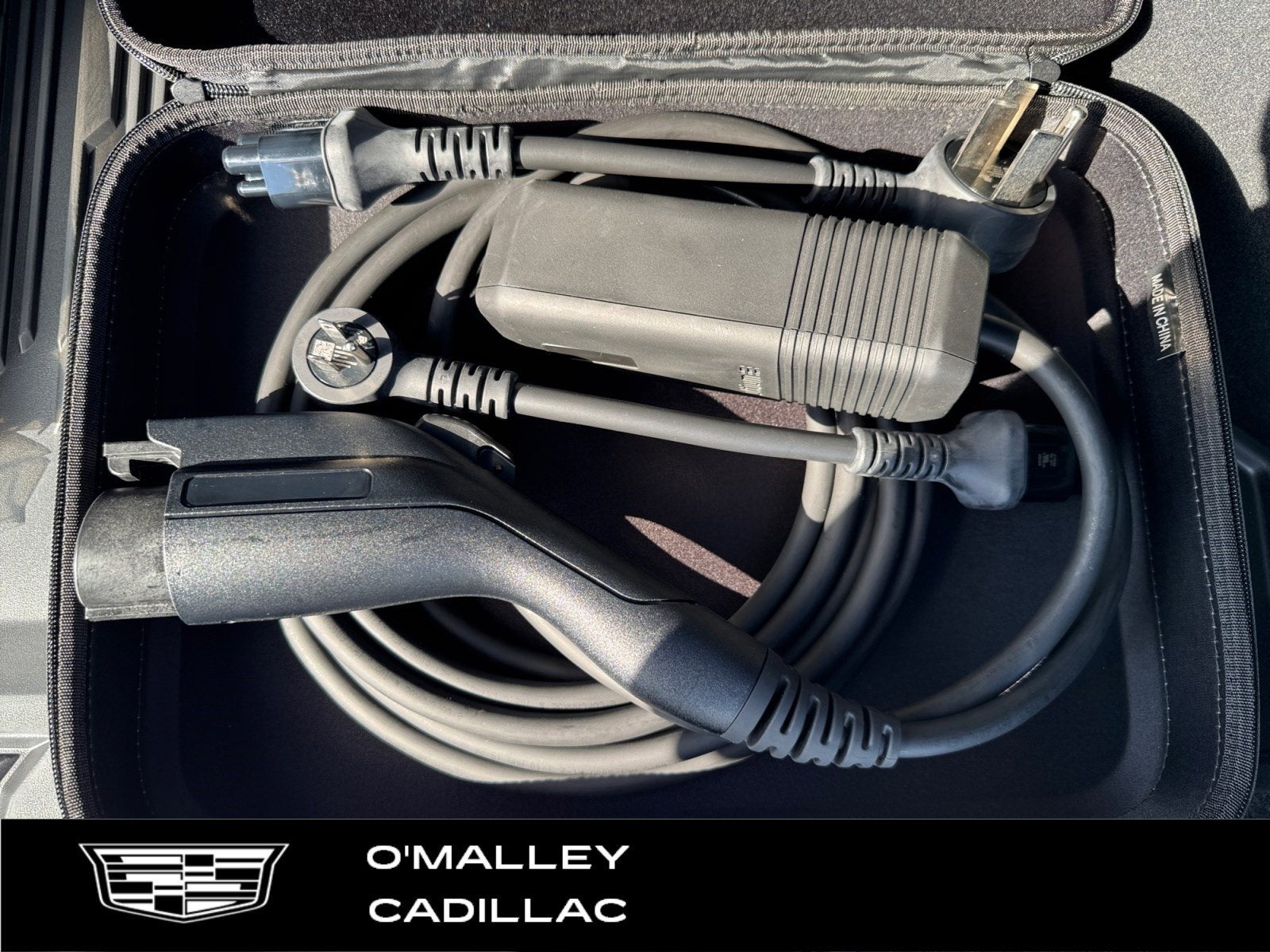 2025 Cadillac LYRIQ Luxury 2