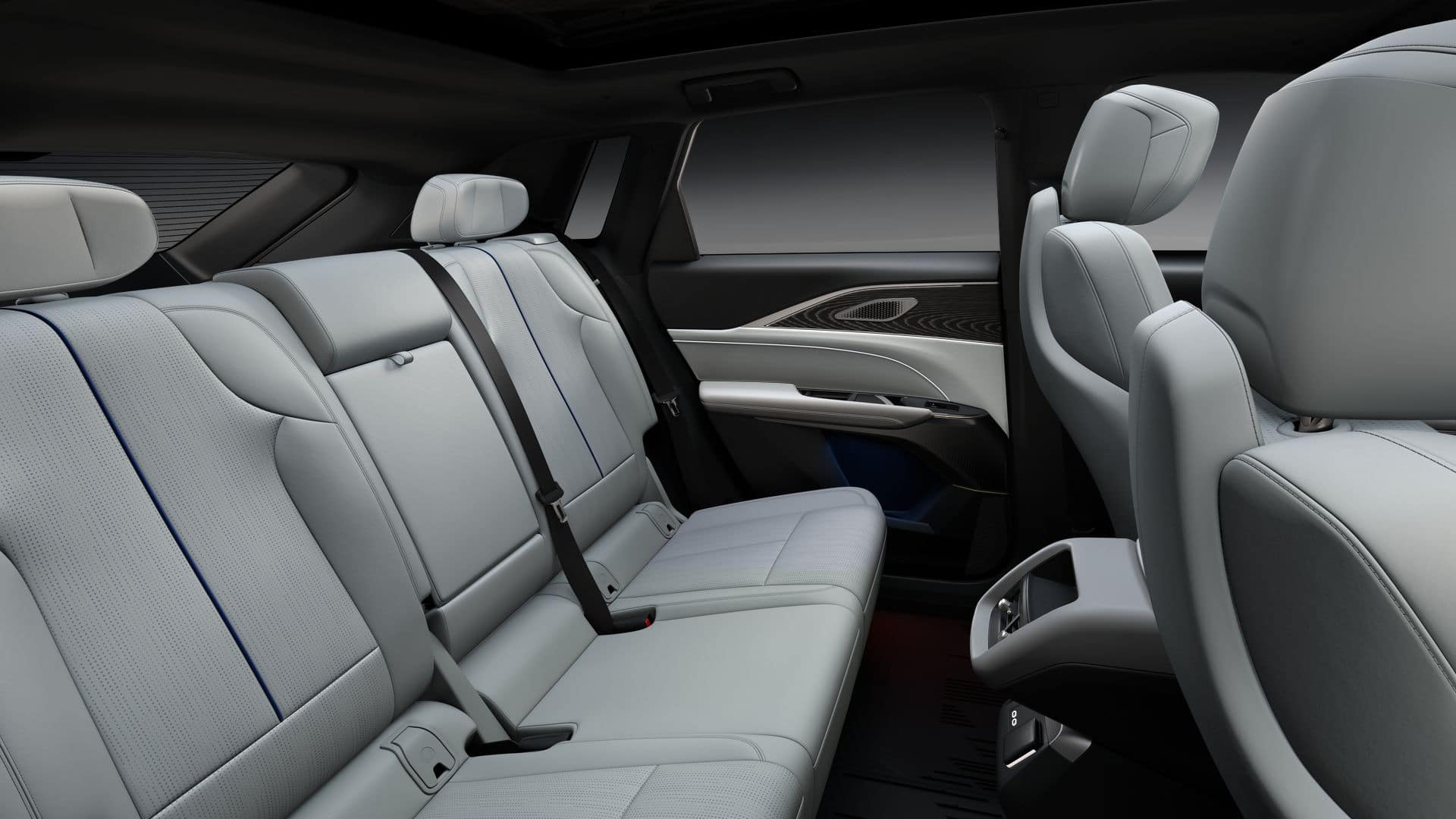 2025 Cadillac LYRIQ Luxury 2