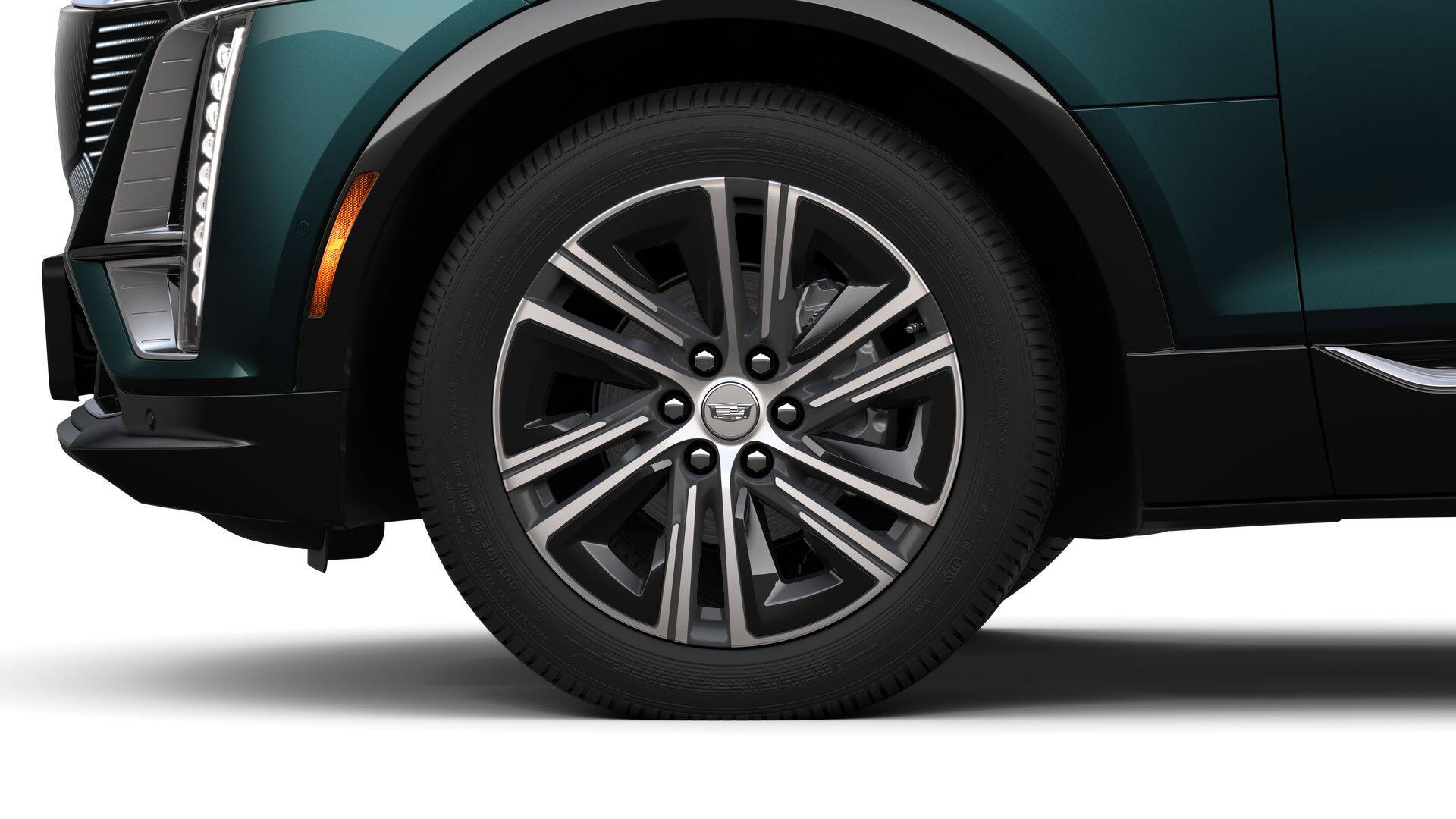 2025 Cadillac LYRIQ Luxury 2