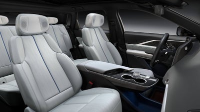 2025 Cadillac LYRIQ Luxury 2