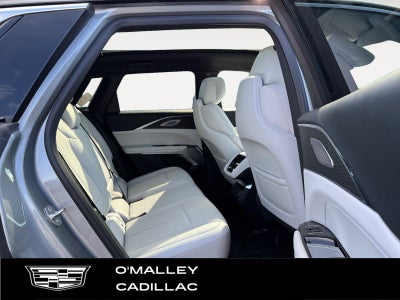 2024 Cadillac LYRIQ Luxury 2