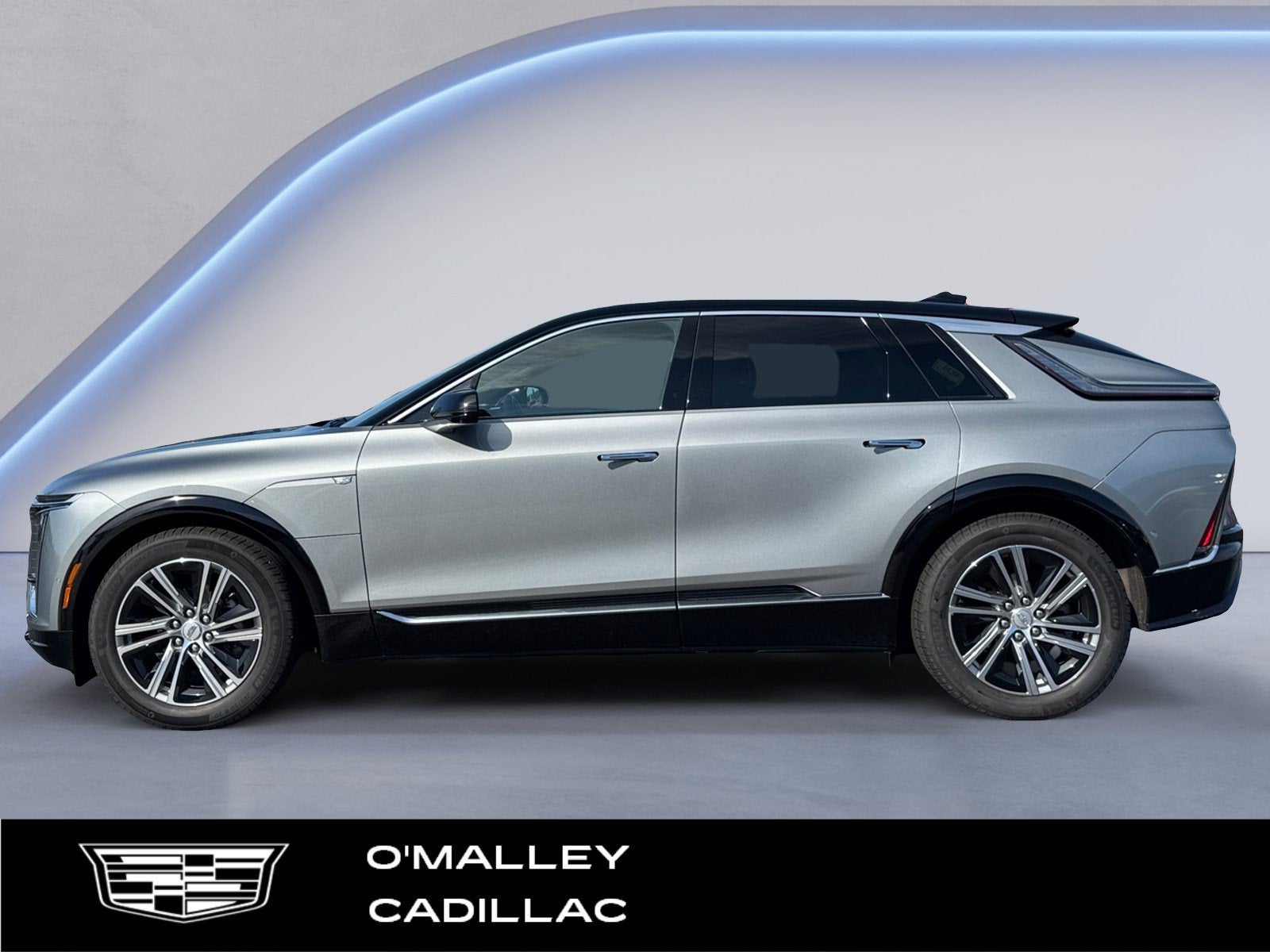 2024 Cadillac LYRIQ Luxury 2