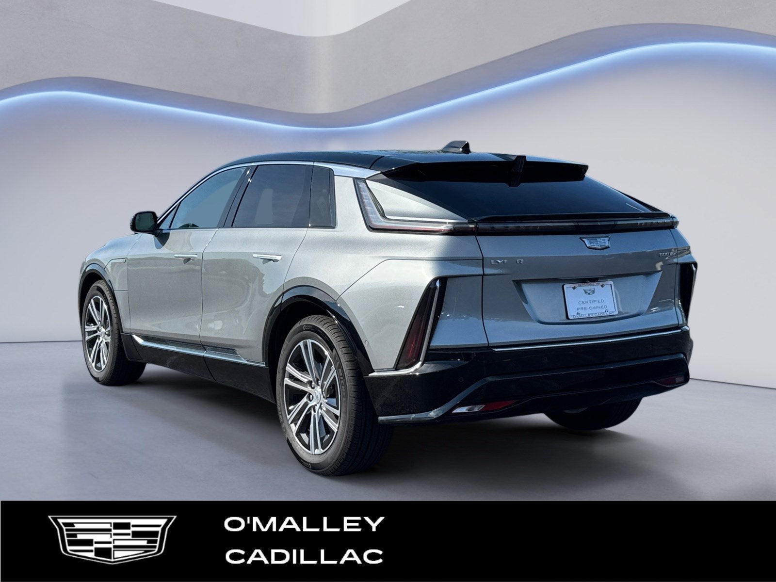 2024 Cadillac LYRIQ Luxury 2