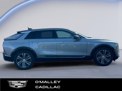 2024 Cadillac LYRIQ Luxury 2