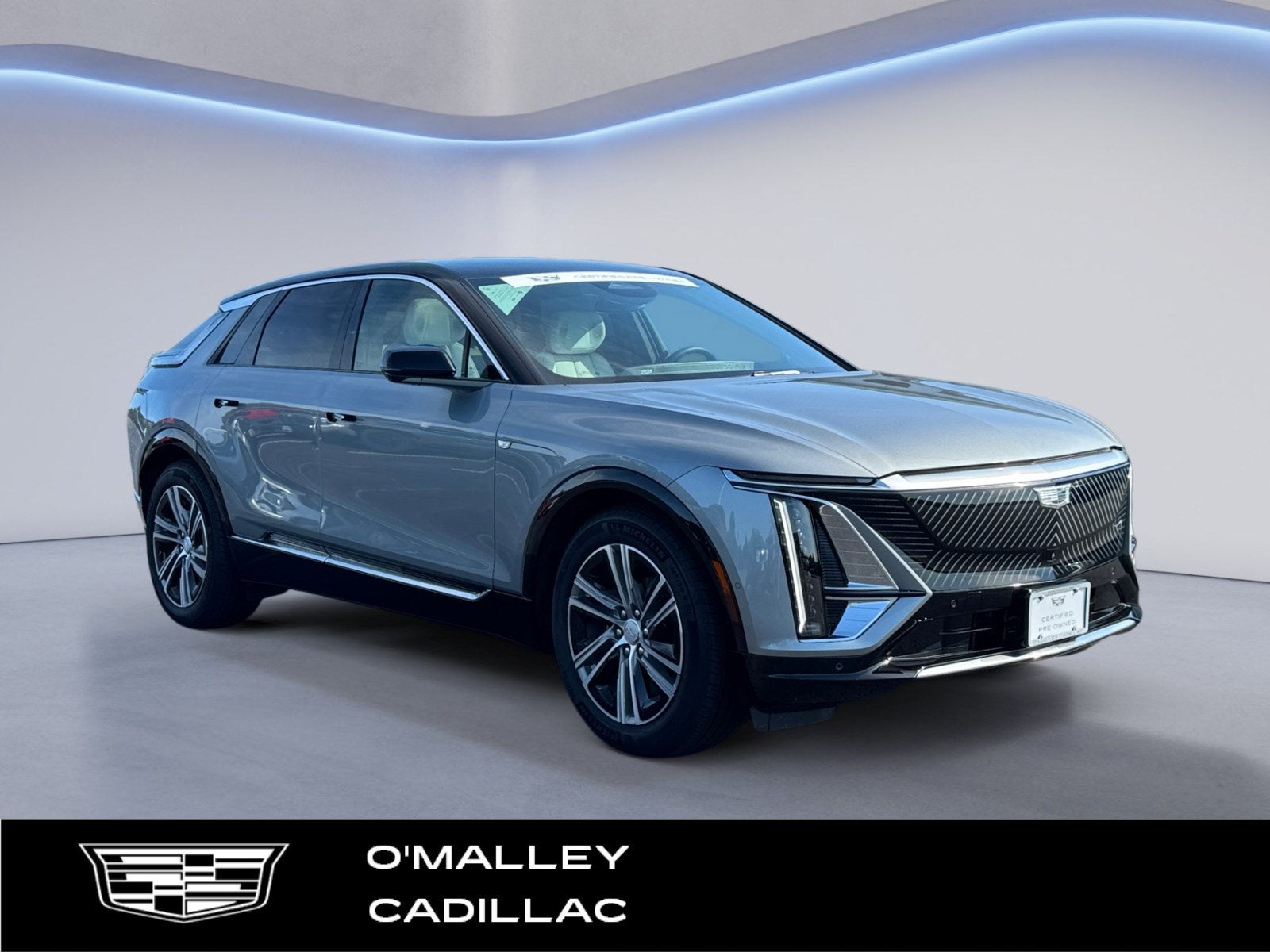 2024 Cadillac LYRIQ Luxury 2