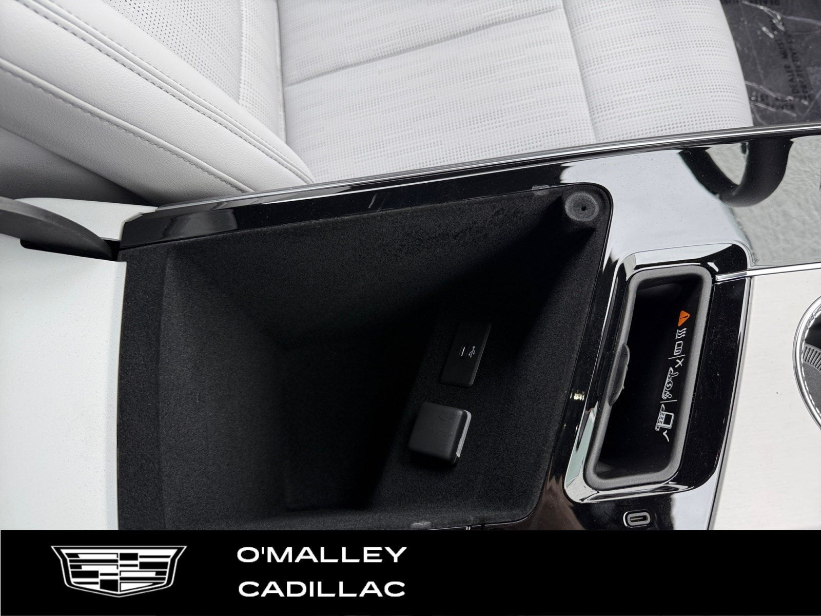 2027 Cadillac LYRIQ Premium Luxury