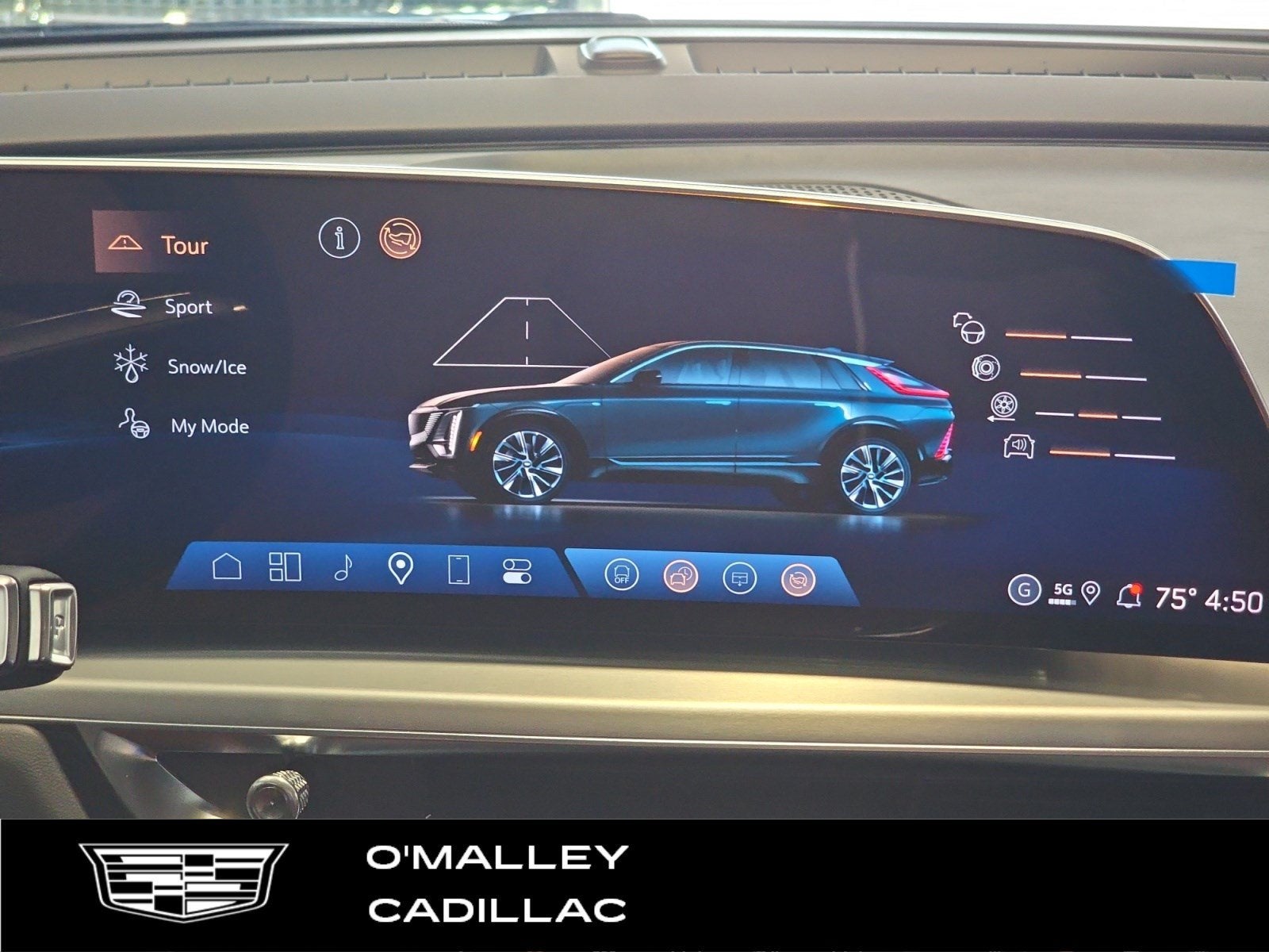 2027 Cadillac LYRIQ Signature Luxury