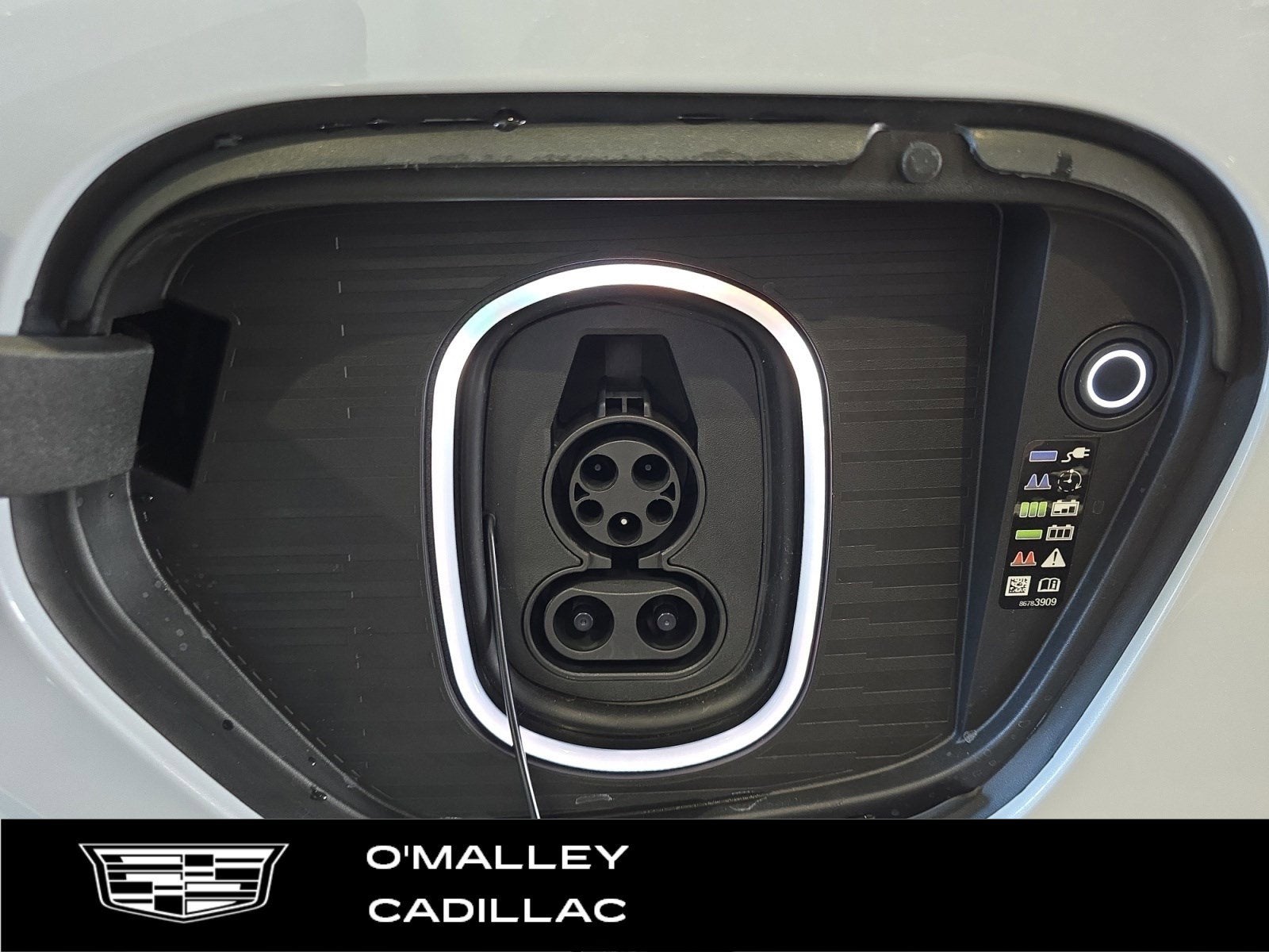 2026 Cadillac ESCALADE IQL Sport