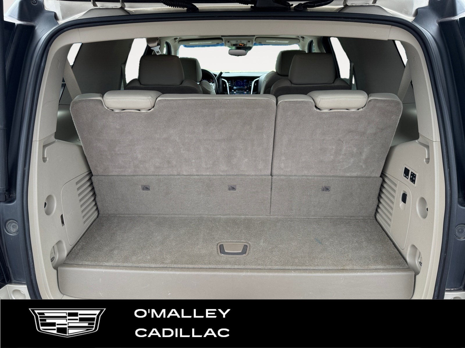 2017 Cadillac Escalade Luxury