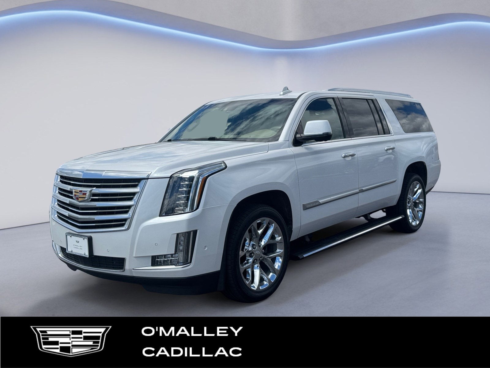 2019 Cadillac Escalade ESV AWD Platinum's photo