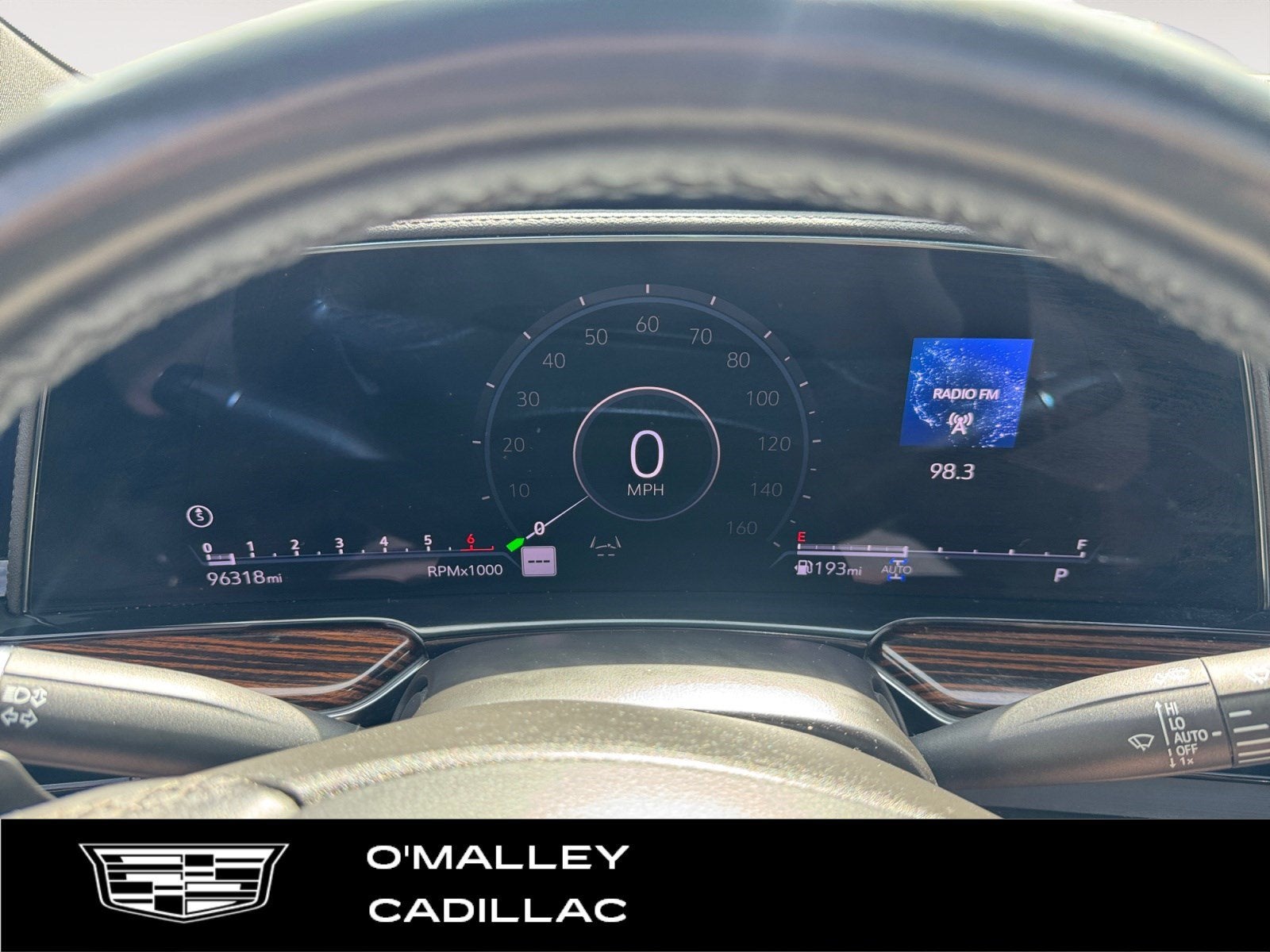 2023 Cadillac Escalade ESV 4WD Premium Luxury