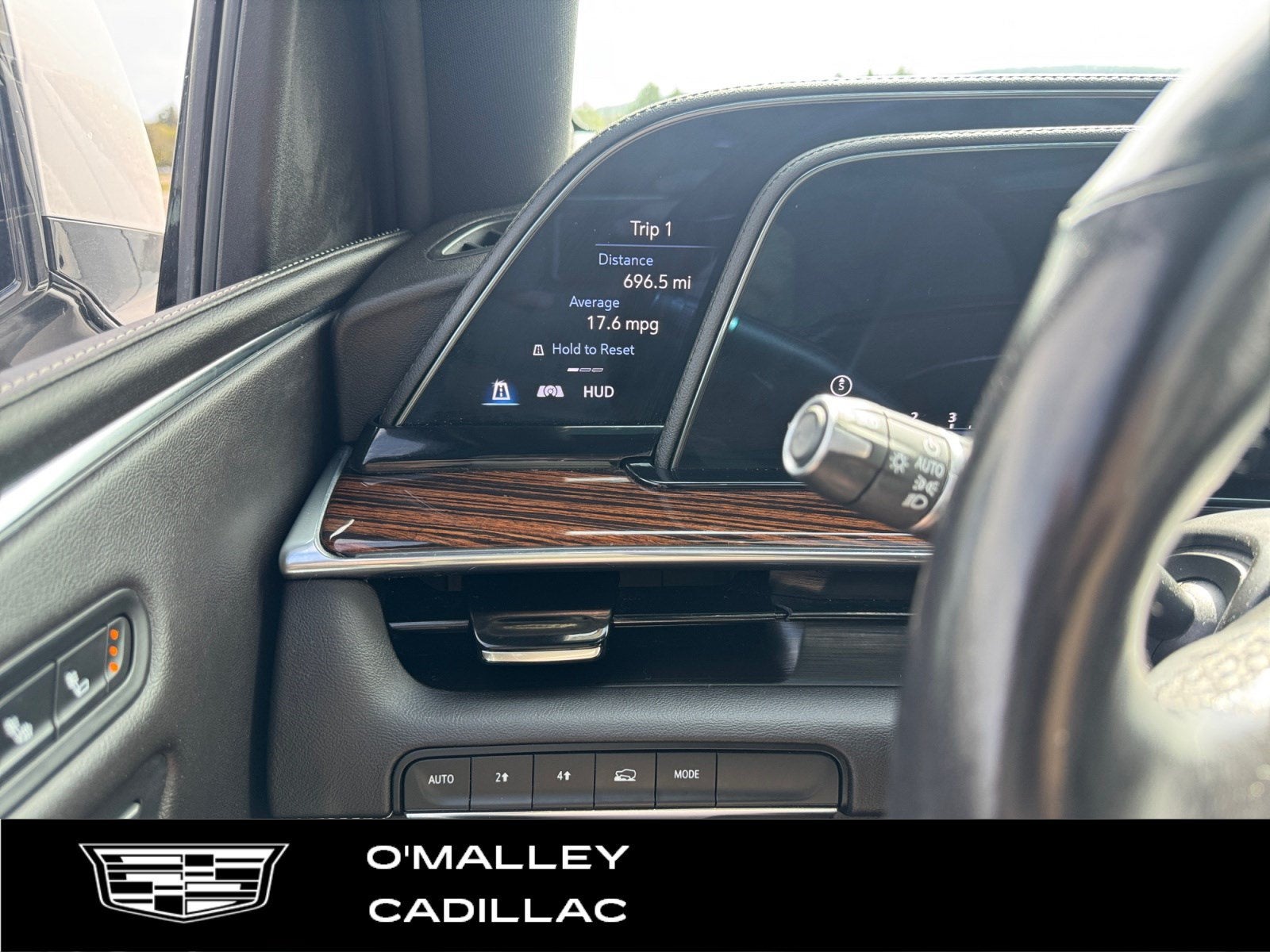 2023 Cadillac Escalade ESV 4WD Premium Luxury