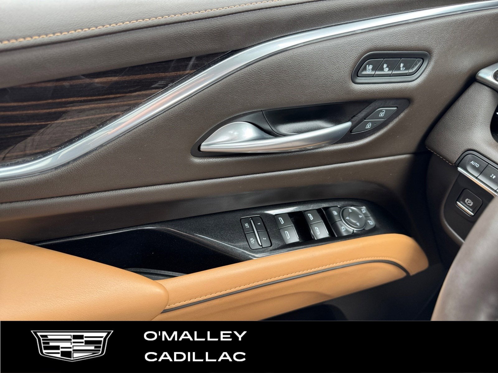 2022 Cadillac Escalade ESV Premium Luxury