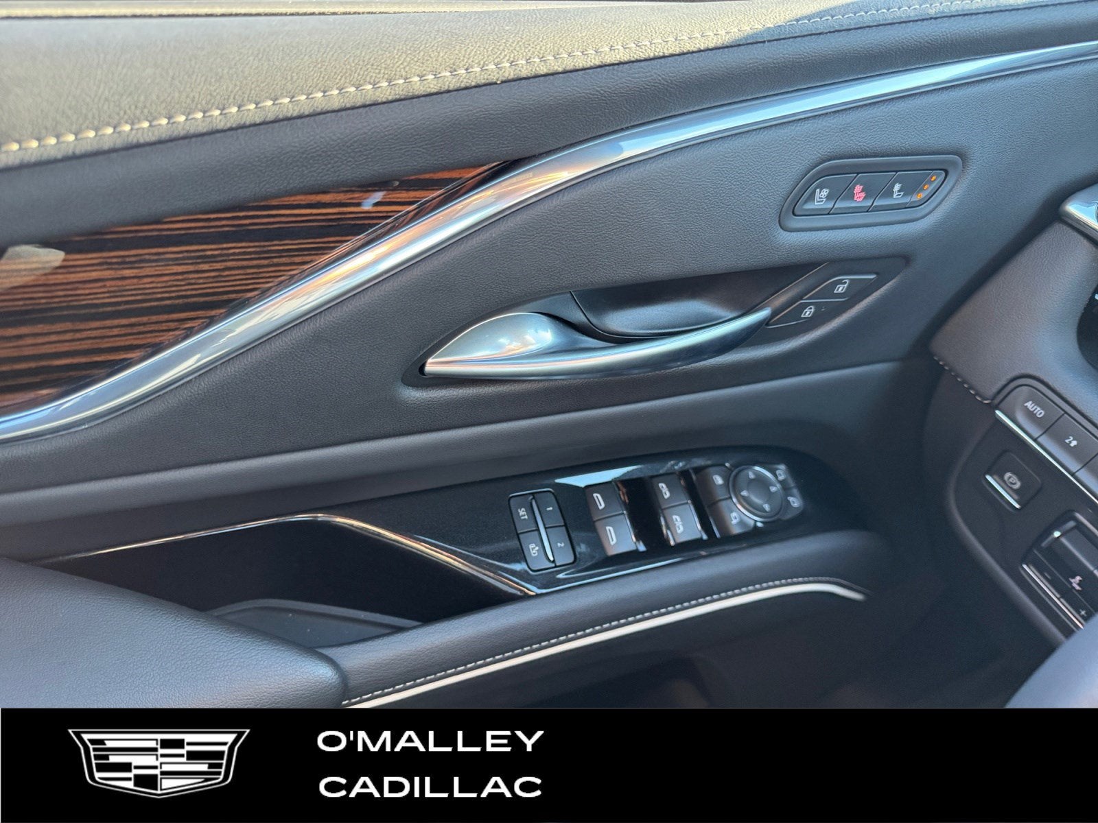 2023 Cadillac Escalade ESV Premium Luxury