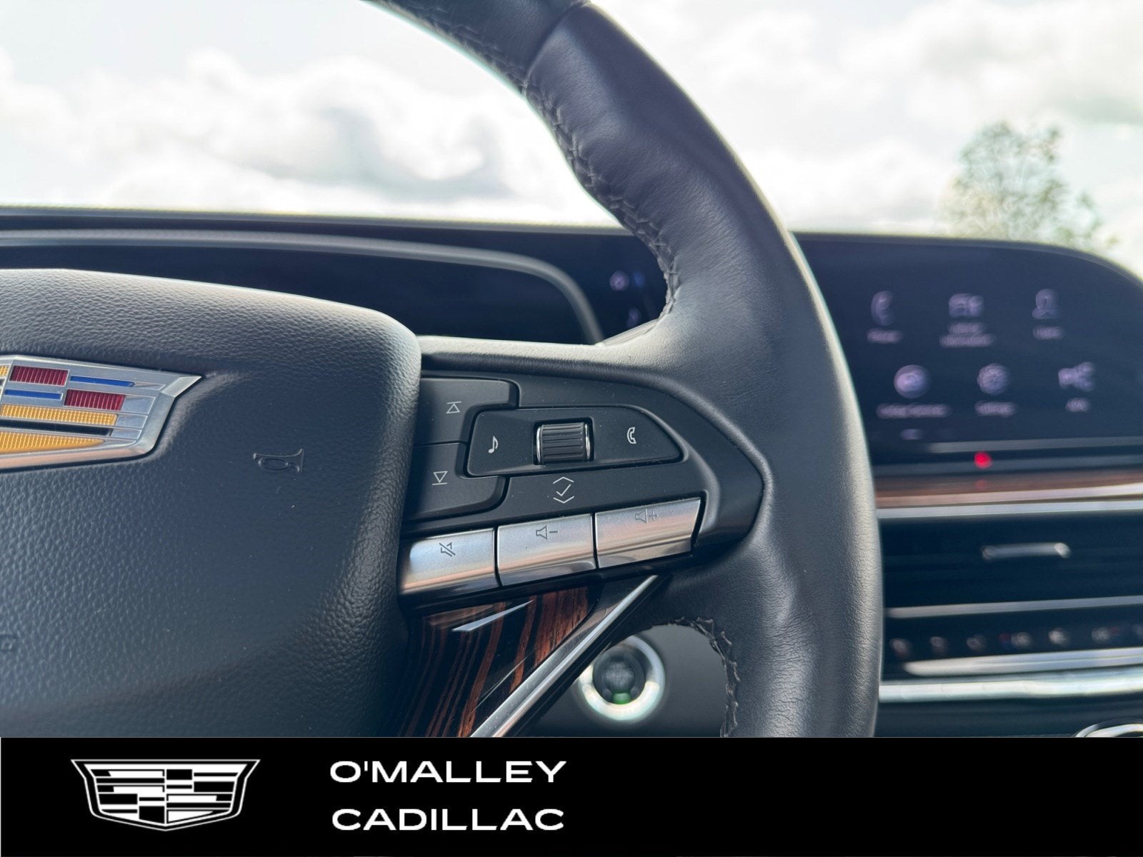 2023 Cadillac Escalade ESV Premium Luxury