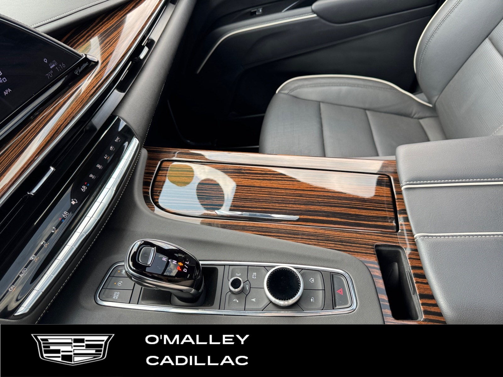 2023 Cadillac Escalade ESV Premium Luxury