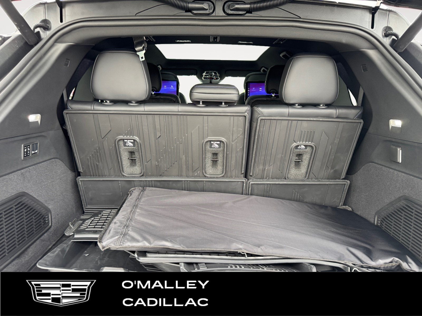 2026 Cadillac ESCALADE IQ Sport