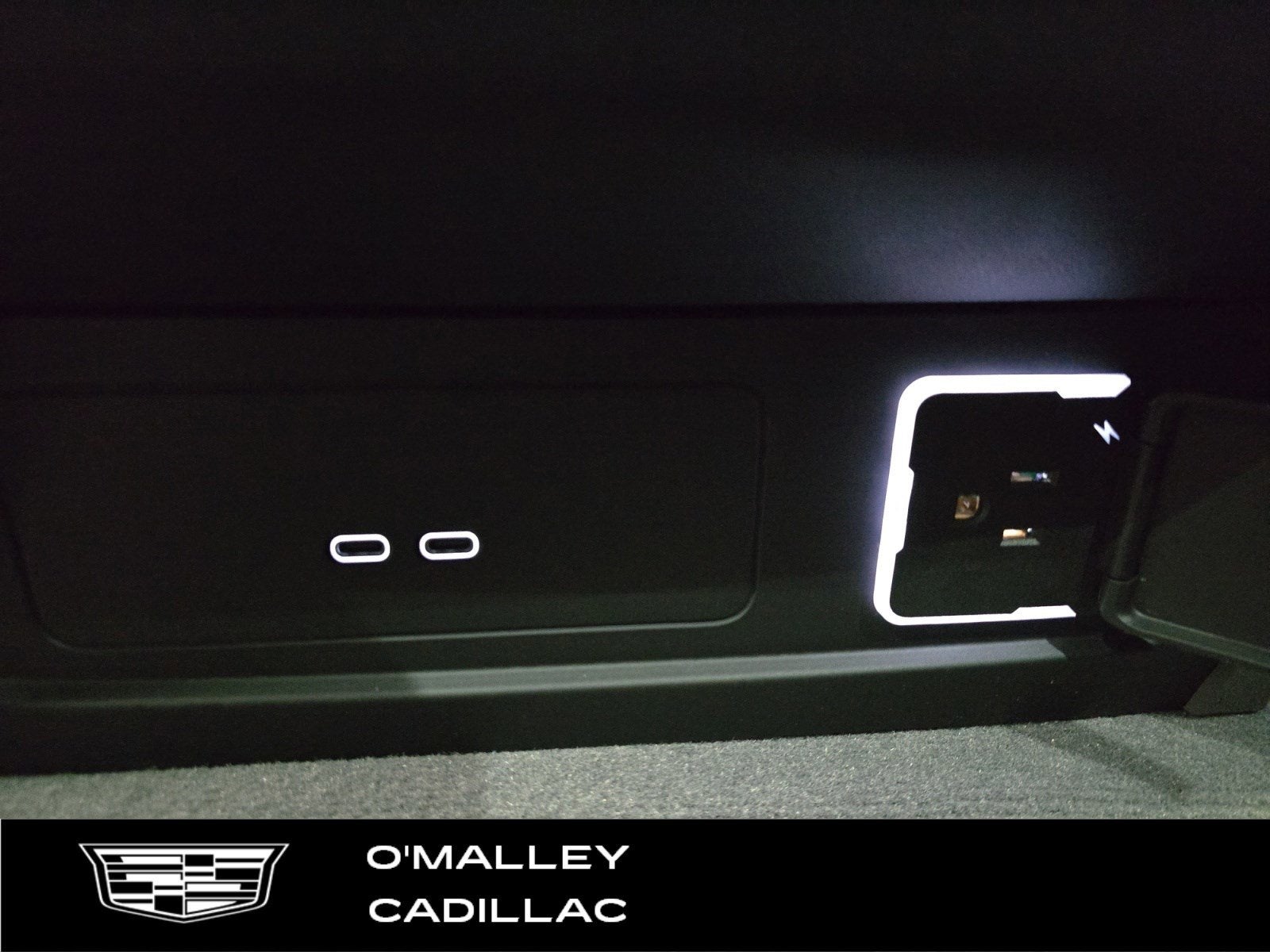 2025 Cadillac ESCALADE IQ Sport 1