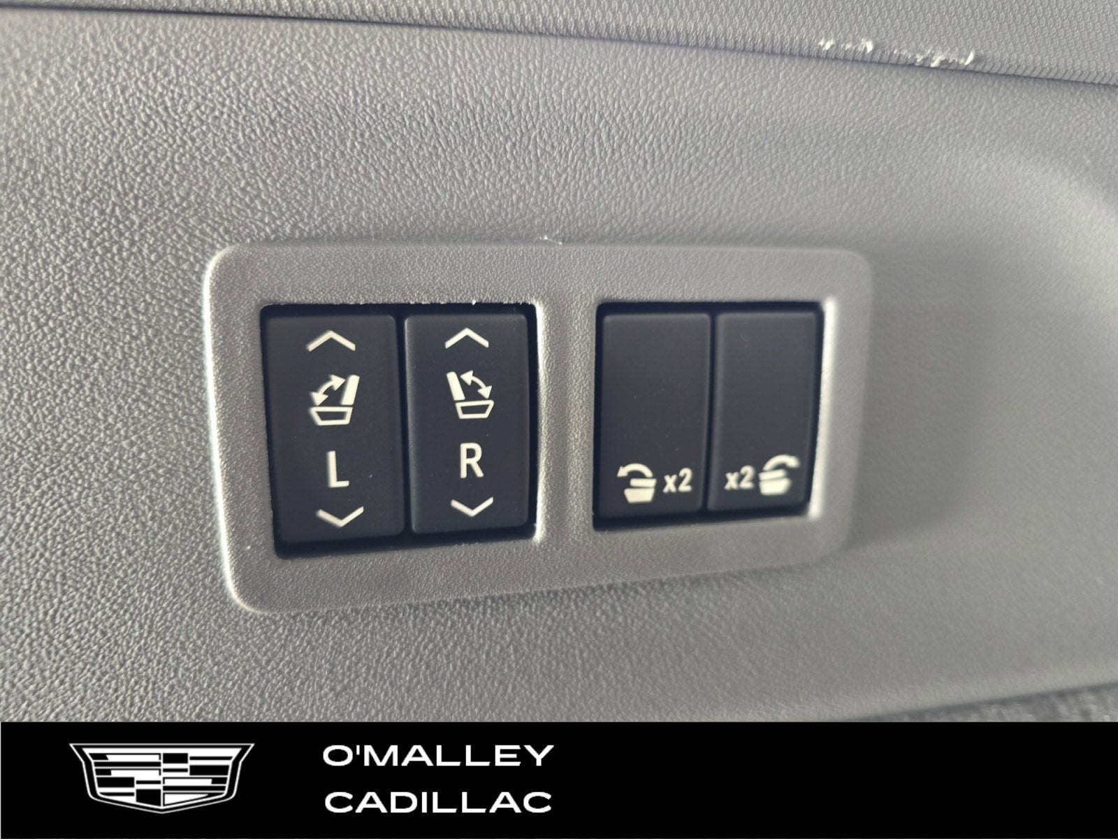 2025 Cadillac ESCALADE IQ Sport 1