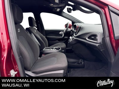 2021 Chrysler Pacifica Touring