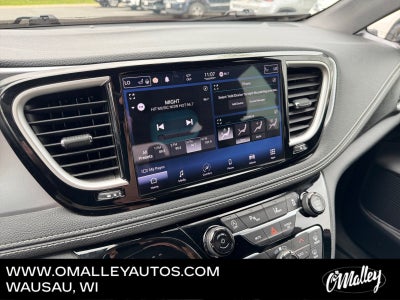 2021 Chrysler Pacifica Touring