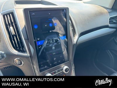 2021 Ford Edge Titanium