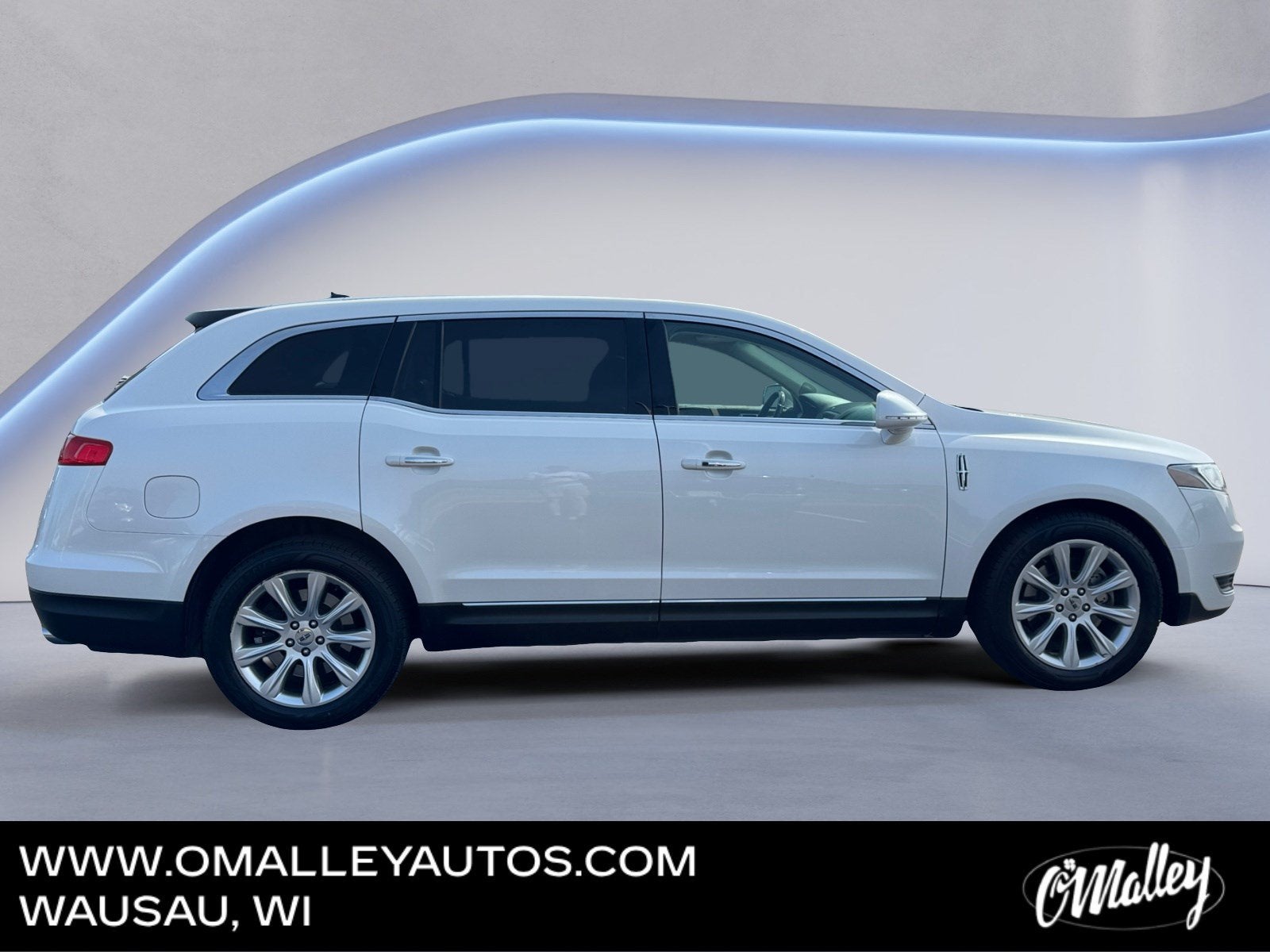 2019 Lincoln MKT Reserve