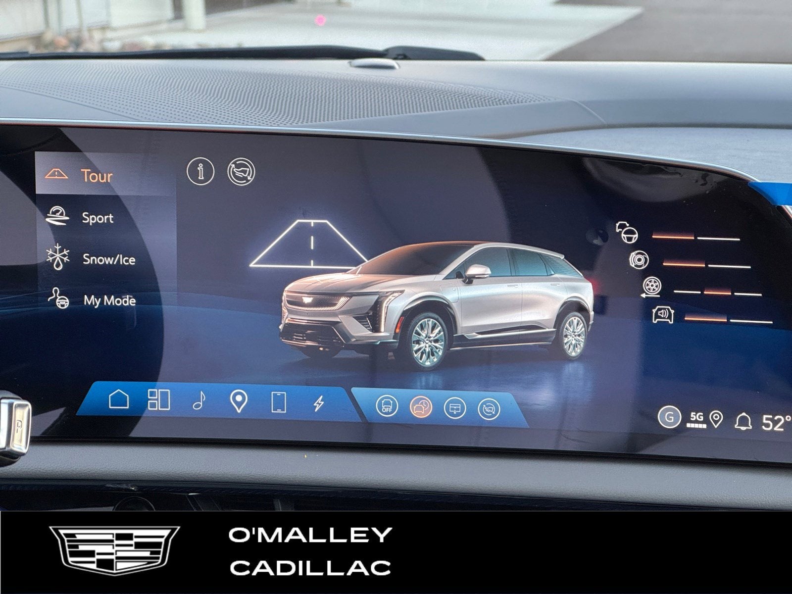 2026 Cadillac OPTIQ Luxury