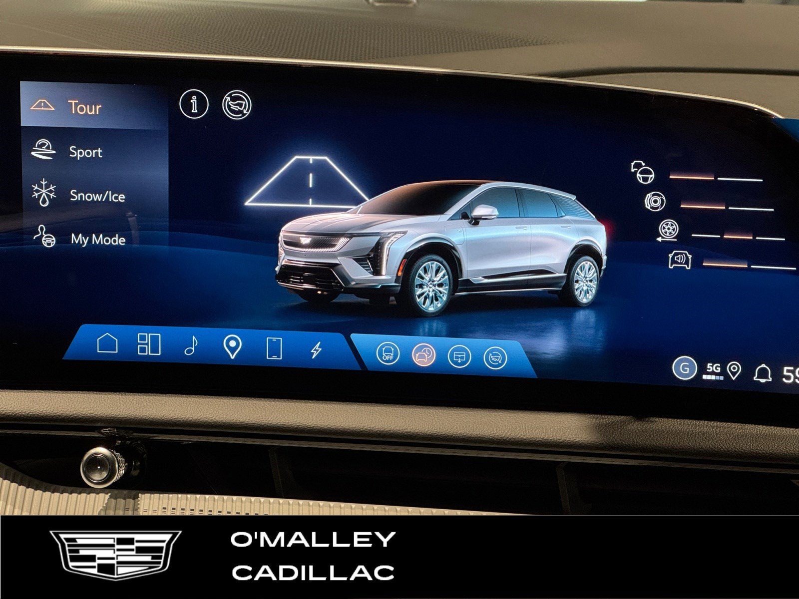 2026 Cadillac OPTIQ Luxury