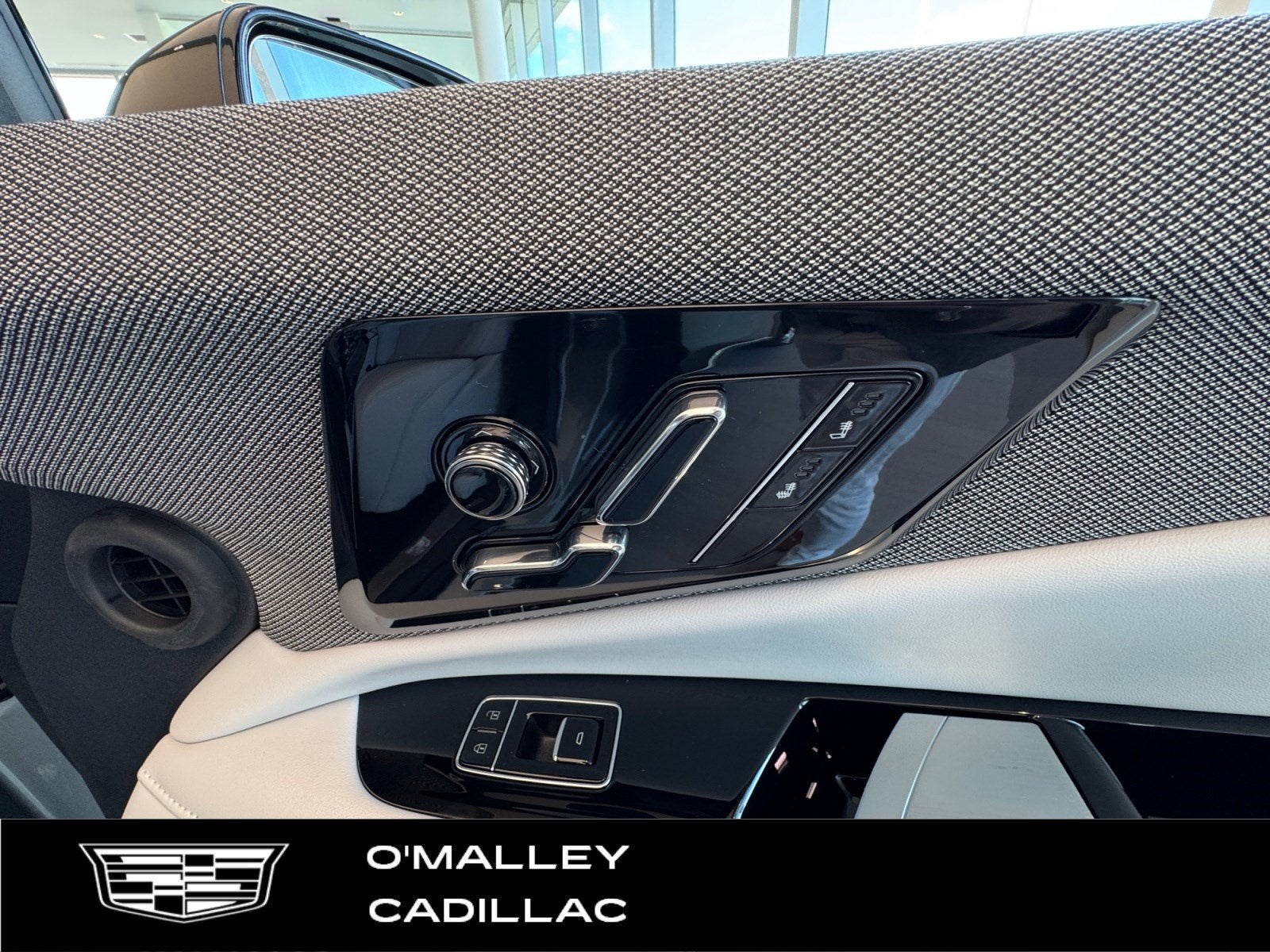 2027 Cadillac OPTIQ Luxury