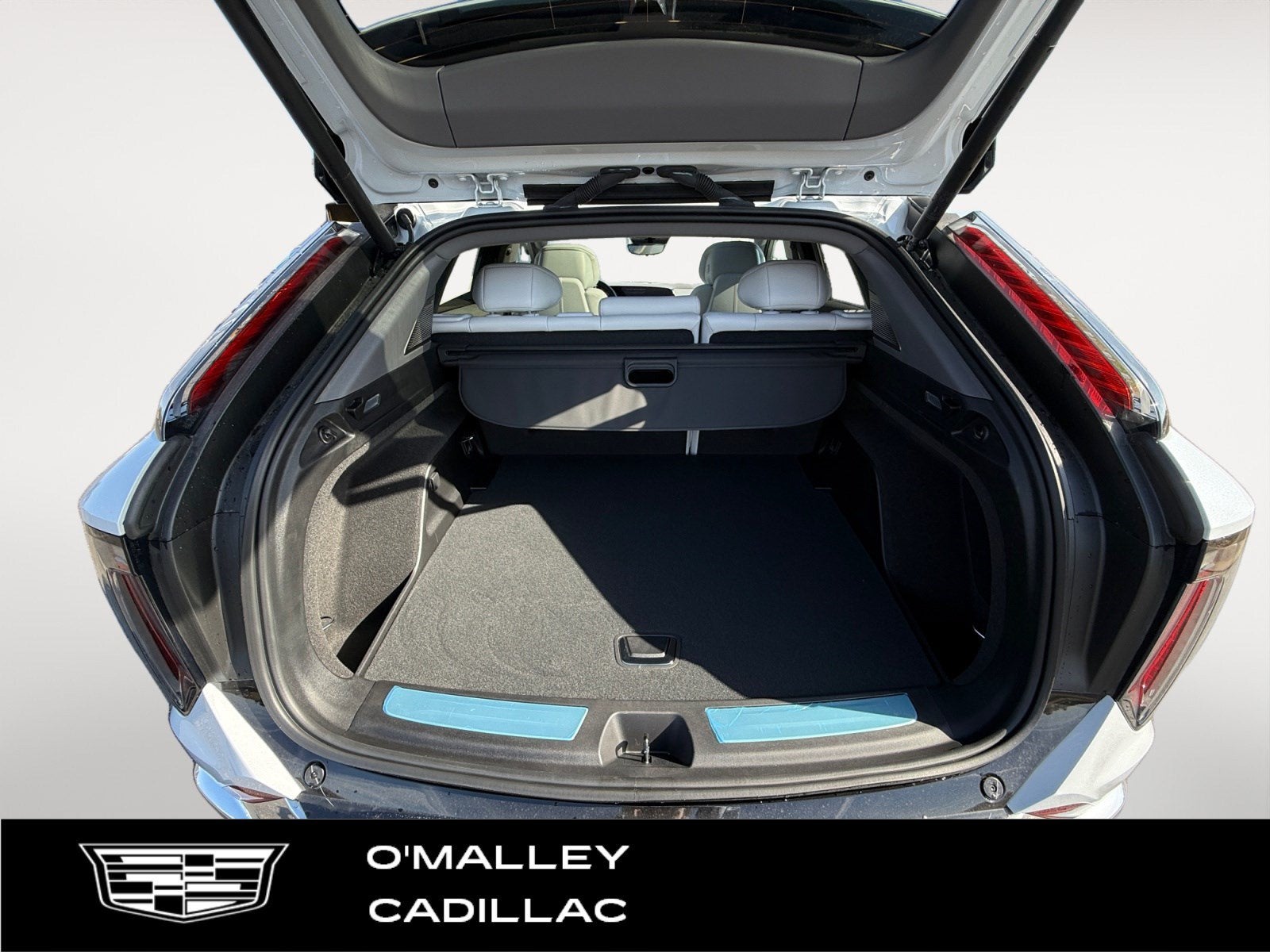 2027 Cadillac OPTIQ Premium Luxury