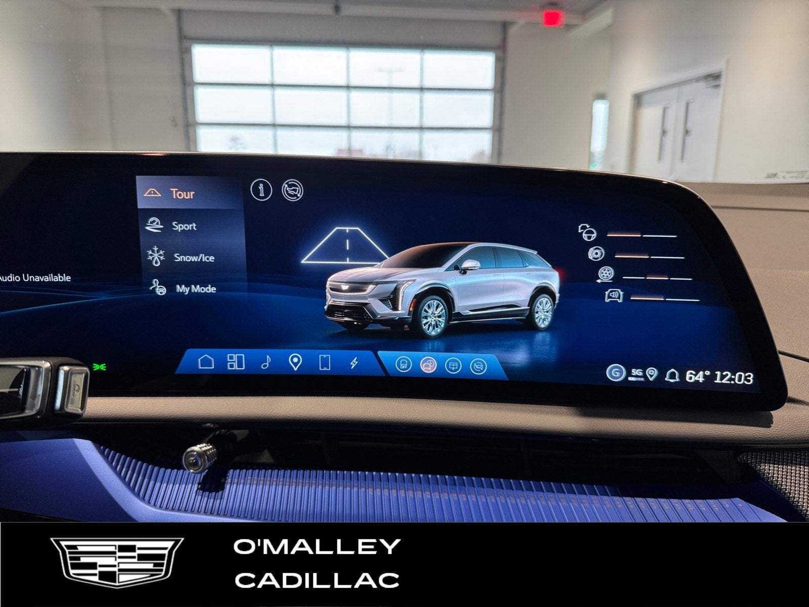 2026 Cadillac OPTIQ Premium Luxury