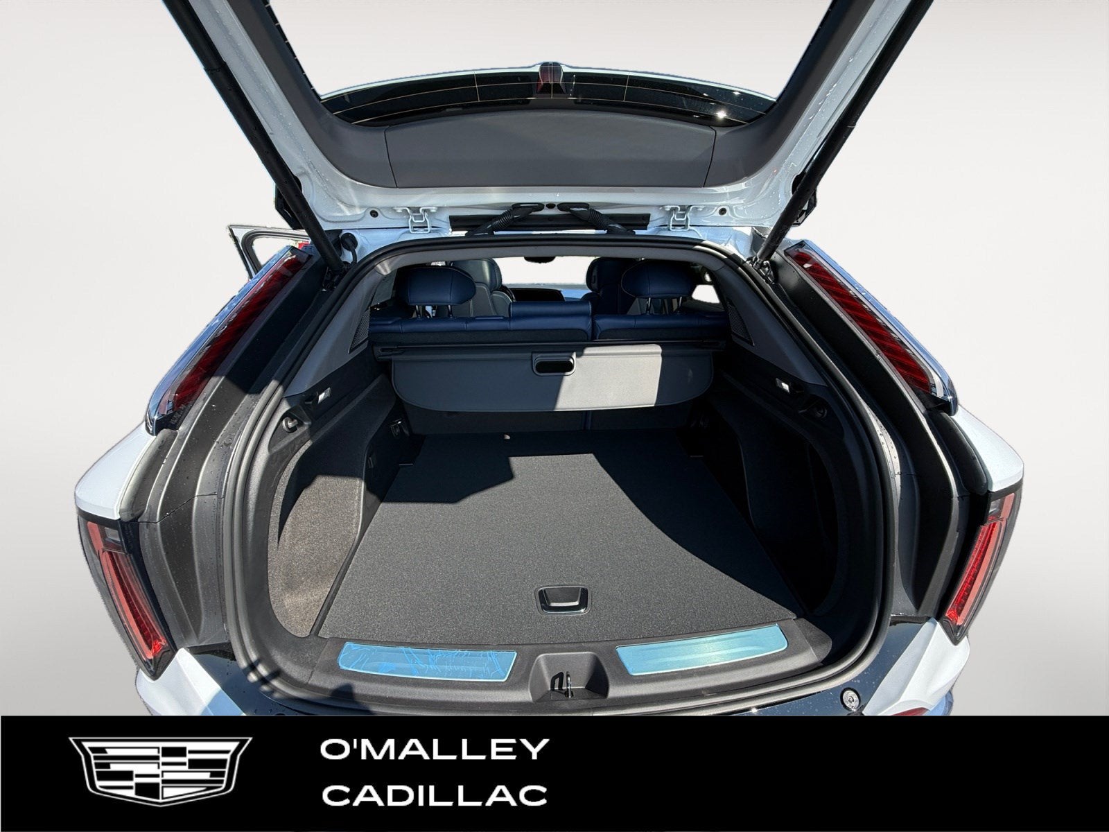 2027 Cadillac OPTIQ Premium Luxury