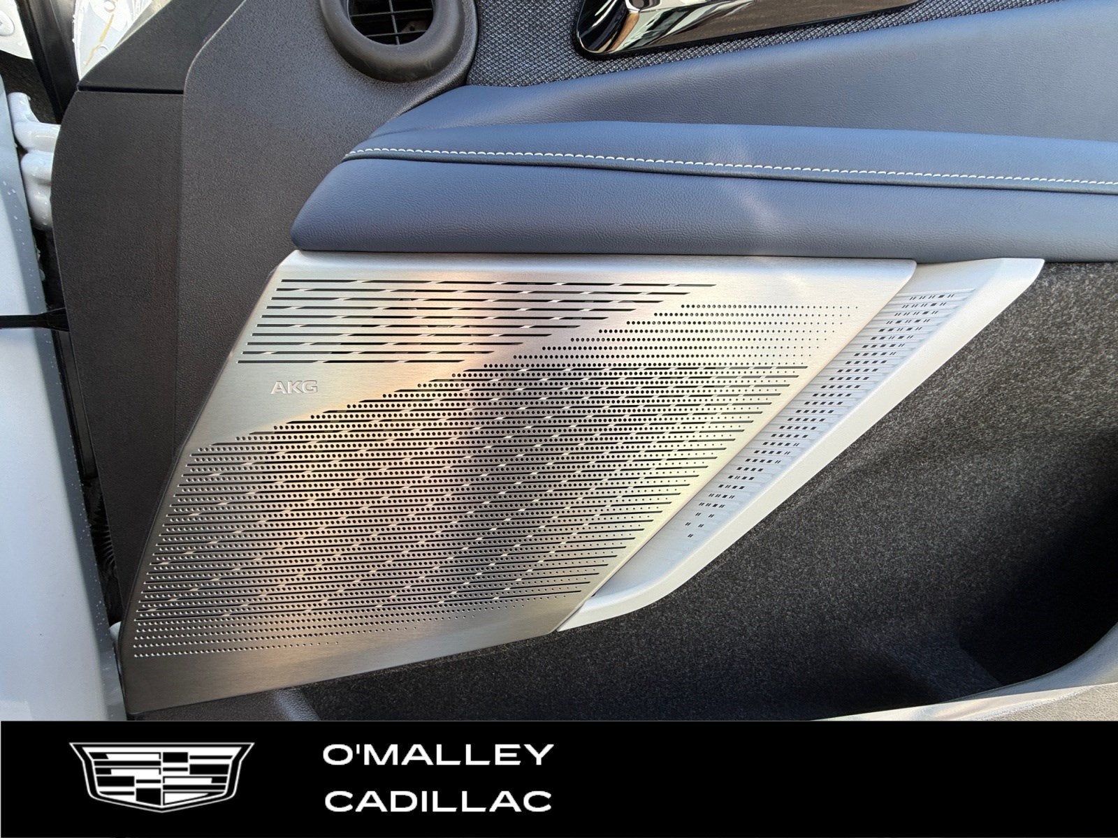 2027 Cadillac OPTIQ Premium Luxury