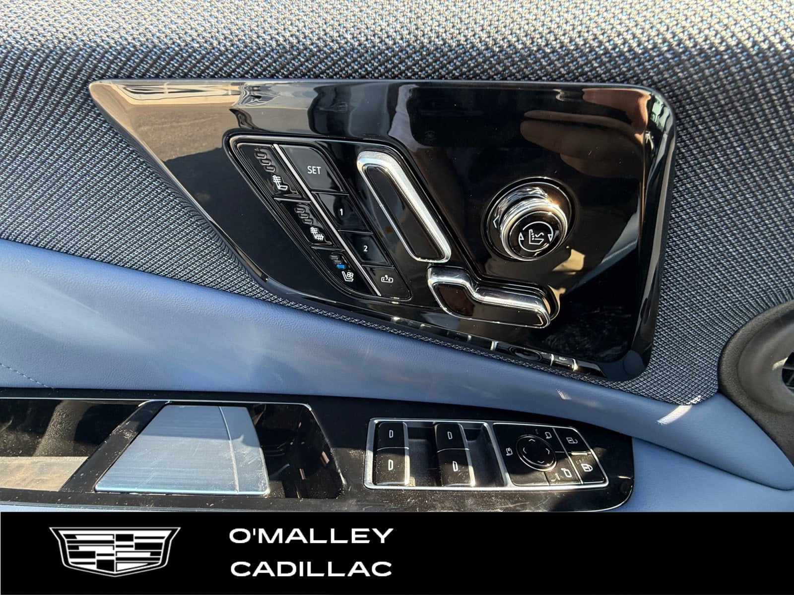 2027 Cadillac OPTIQ Premium Luxury