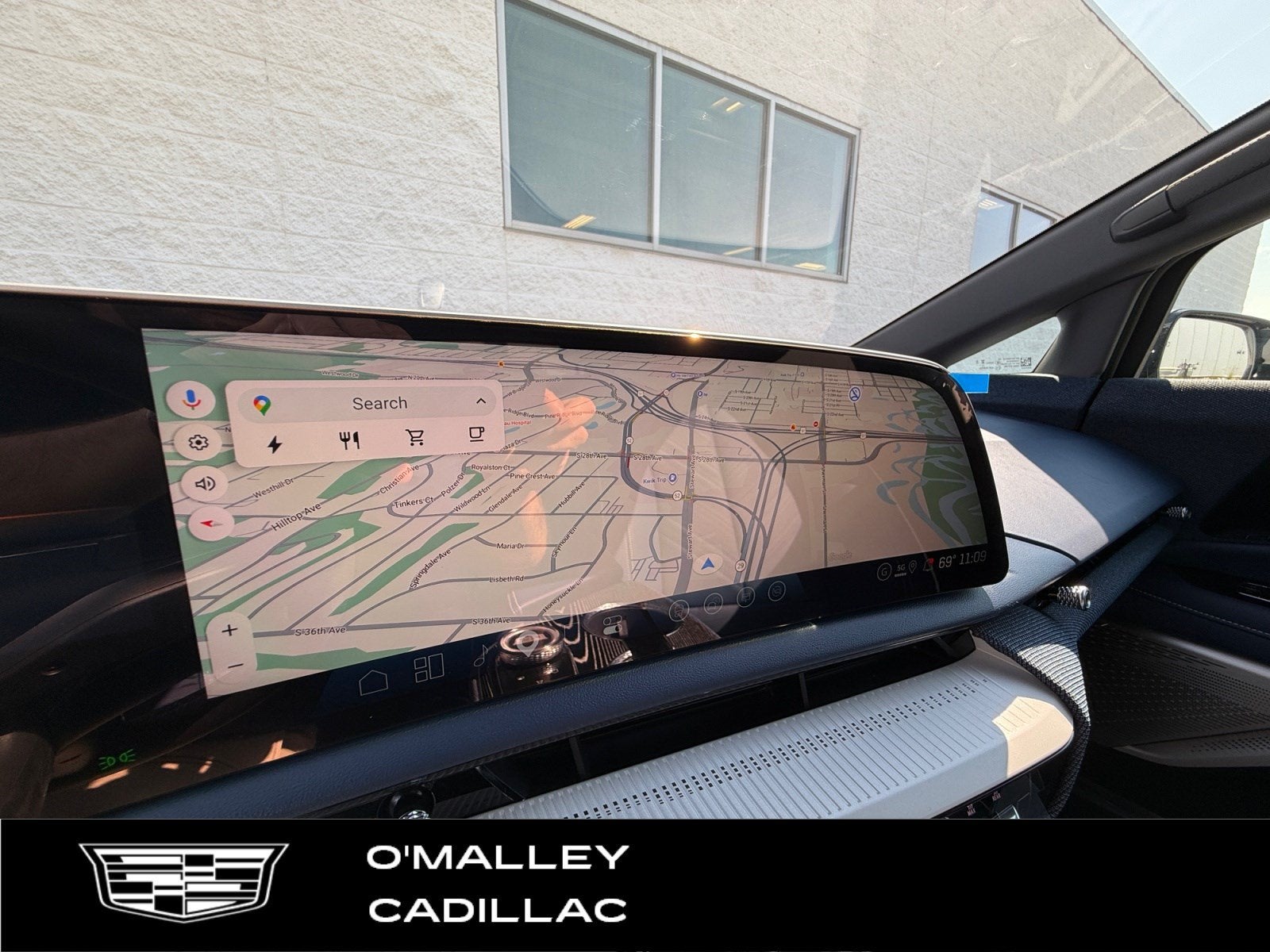 2027 Cadillac OPTIQ Premium Luxury