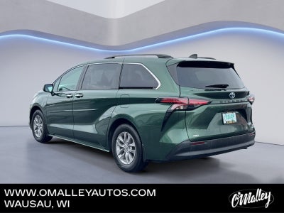 2022 Toyota Sienna XLE
