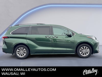 2022 Toyota Sienna XLE