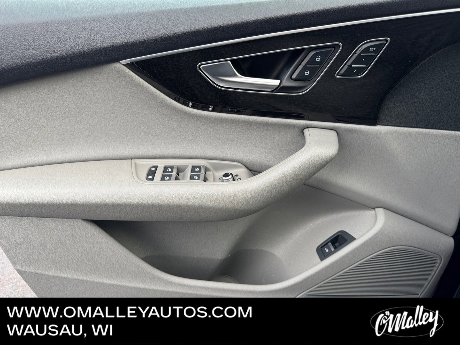 2022 Audi Q7 Premium Plus